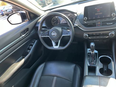 Used 2024 Nissan Altima 2.5 SR image 13