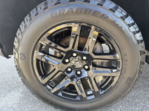 Used 2022 Chevrolet Silverado 1500 LT Trail Boss AWD/4WD image 3
