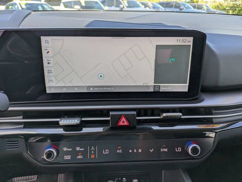 Certified 2026 Kia Sportage SX FWD image 24