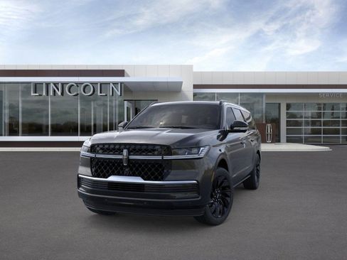 New 2025 Lincoln Navigator L Reserve w/ Jet Appearance Package AWD/4WD image 2