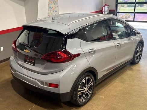 Used 2020 Chevrolet Bolt Premier w/ Infotainment Package FWD image 44