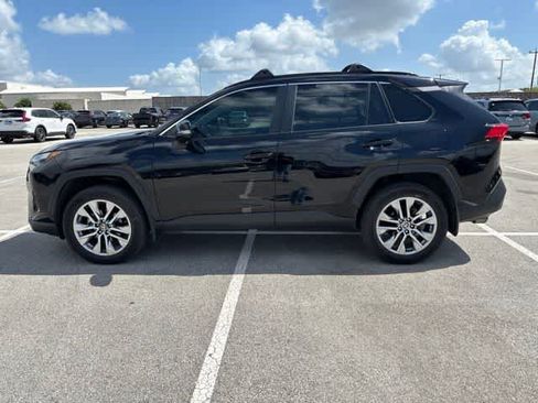 Used 2023 Toyota RAV4 XLE Premium FWD image 2