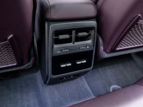 Certified 2025 Porsche Macan 4 Electric AWD/4WD image 20