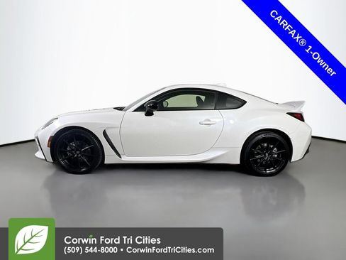 Used 2025 Toyota GR86 Premium w/ ALL Weather Mat Package (TMS) RWD image 6