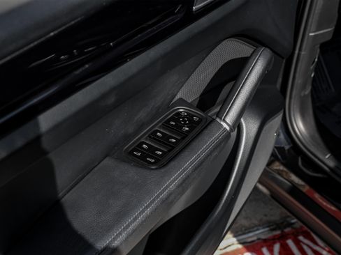 Used 2020 Porsche Cayenne S image 41