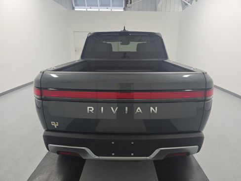 Used 2022 Rivian R1T Adventure AWD/4WD image 4