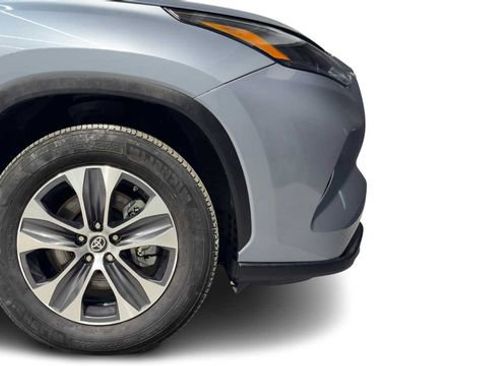 Used 2023 Toyota Highlander XLE image 8