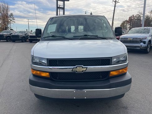 Used 2023 Chevrolet Express 2500 w/ Driver Convenience Package image 8