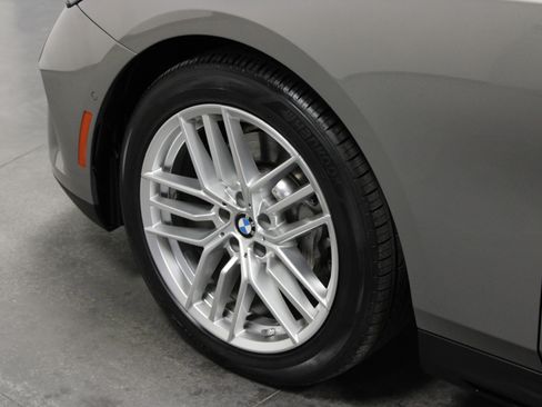 Used 2024 BMW 530i xDrive image 10