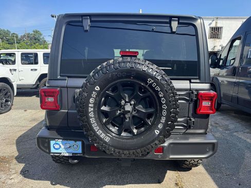 Used 2023 Jeep Wrangler Unlimited Sport AWD/4WD image 7