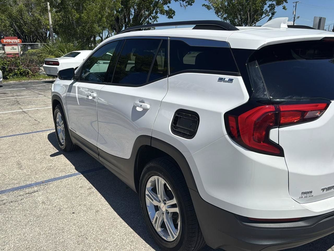 Used 2019 GMC Terrain SLE w/ Driver Convenience Package FWD image 5