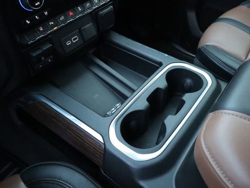 Used 2021 Chevrolet Silverado 2500 High Country w/ Technology Package image 29