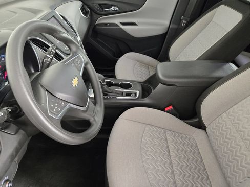 Used 2022 Chevrolet Equinox LS w/ LS Convenience Package FWD image 14