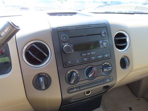 Used 2005 Ford F150 4x4 Regular Cab image 18