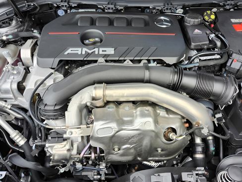 New 2026 Mercedes-Benz GLA 35 AMG 4MATIC image 21