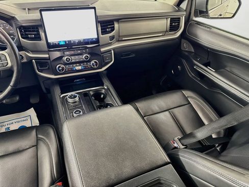 Used 2024 Ford Expedition XLT AWD/4WD image 28