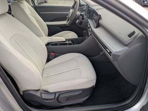 Used 2025 Hyundai Sonata SEL FWD image 29