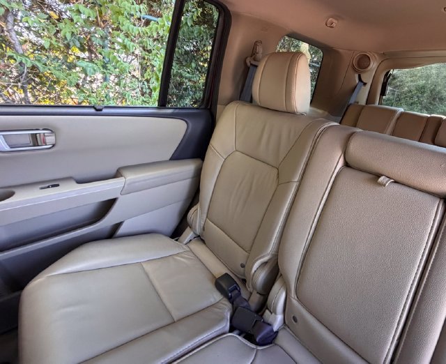 Used 2015 Honda Pilot Touring image 30
