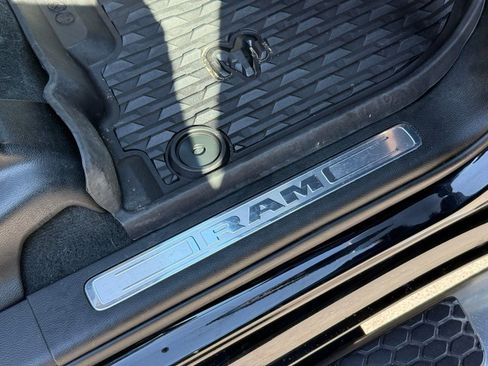 Used 2020 RAM 1500 Laramie RWD image 31