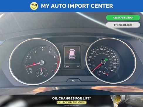 Used 2019 Volkswagen Tiguan SE w/ Panoramic Sunroof Package image 18