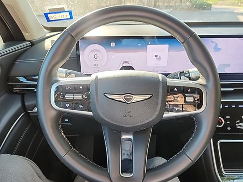 Used 2025 Genesis GV80 2.5T Standard AWD/4WD image 8