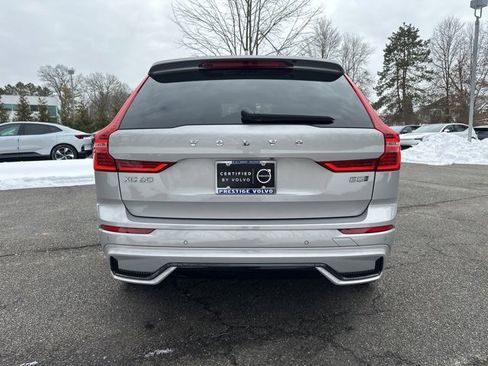 Certified 2025 Volvo XC60 B5 Plus image 7