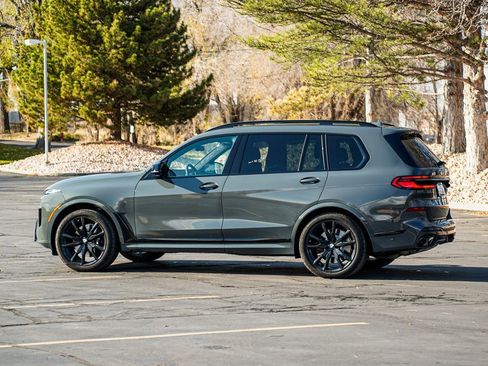 Certified 2025 BMW X7 M60i image 7
