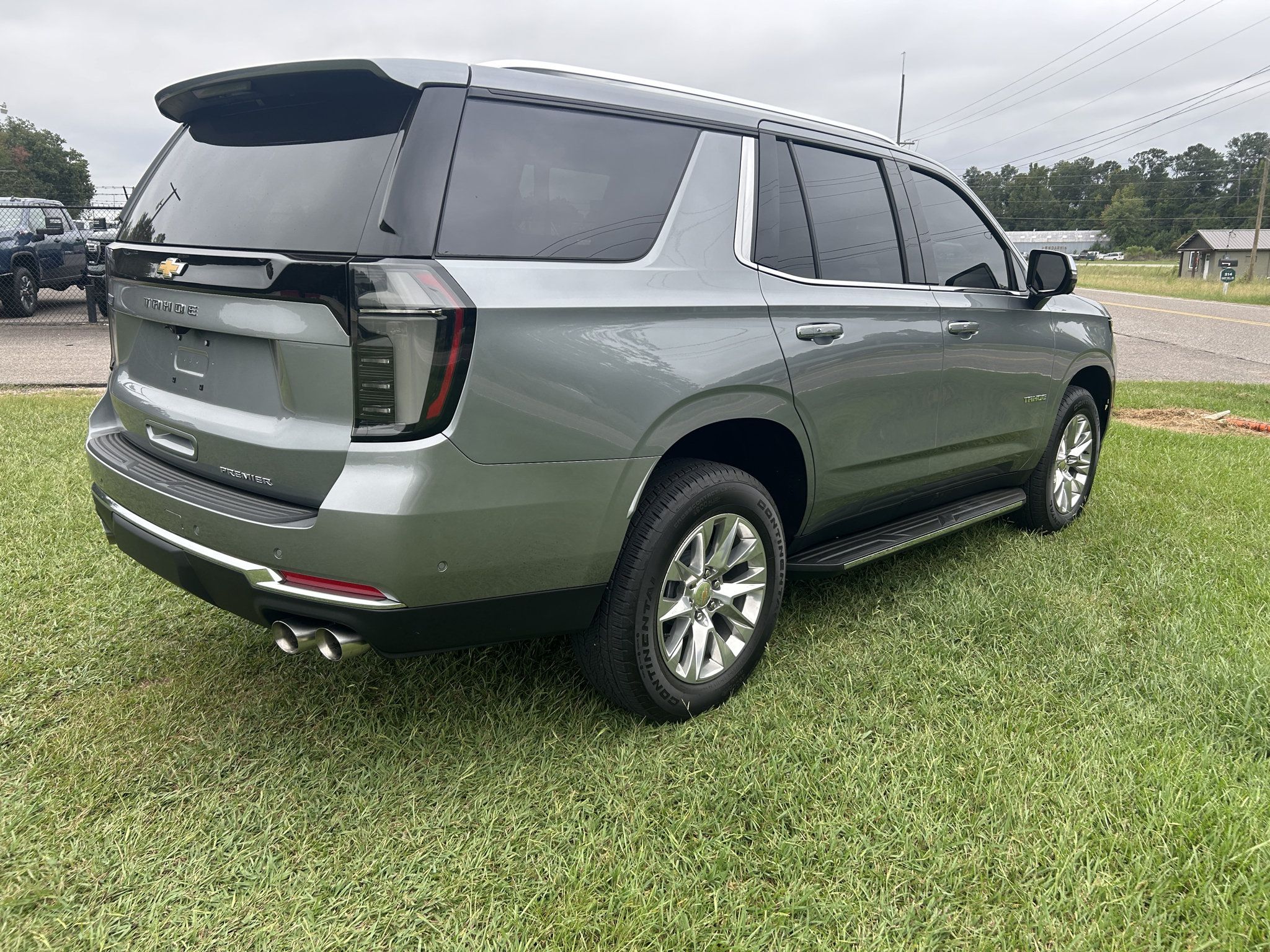 Used 2026 Chevrolet Tahoe Premier w/ Sun And Tow Package AWD/4WD image 8