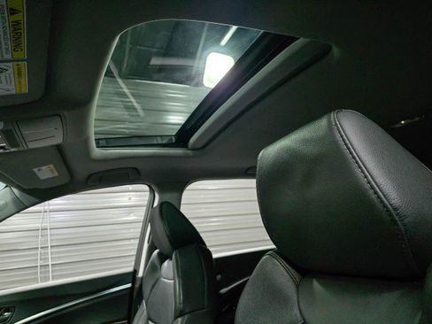 Used 2020 Acura MDX SH-AWD 7-Passenger SUV image 14