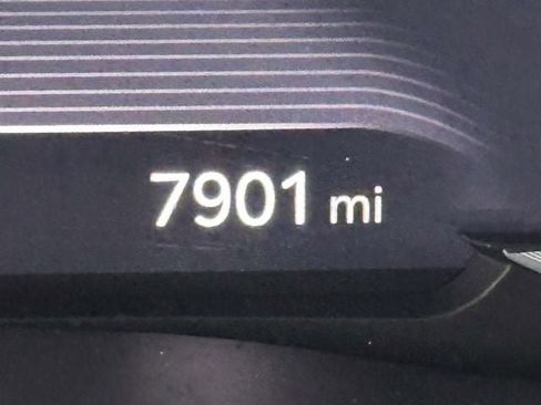 Used 2025 Genesis GV70 3.5T Sport w/ Sport Advanced Package image 36