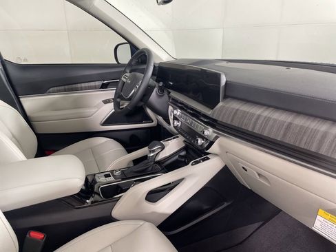 New 2025 Kia Telluride EX image 14