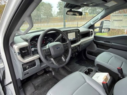 New 2024 Ford F450 XL w/ XL Chrome Package image 6