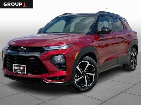 Used 2023 Chevrolet TrailBlazer RS w/ Sun and Liftgate Package image 1
