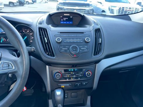 Used 2017 Ford Escape SE image 19