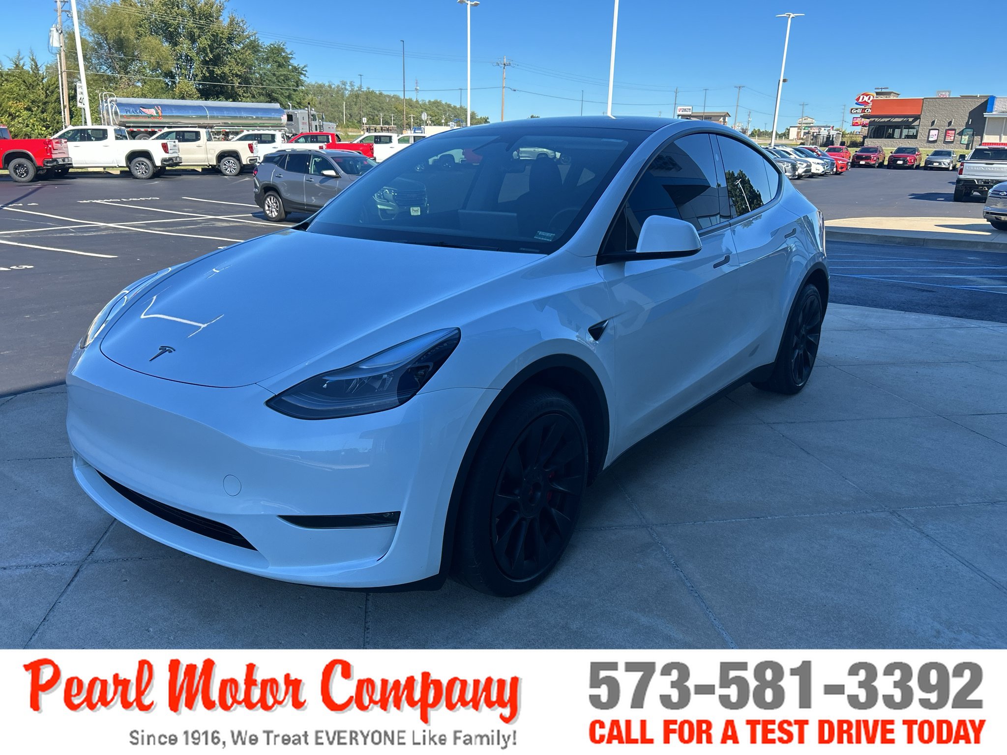 Used 2024 Tesla Model Y Long Range AWD/4WD image 7