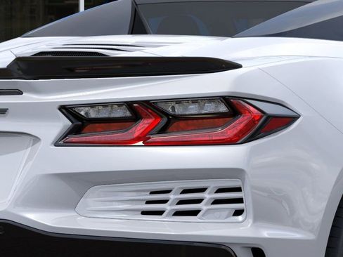 New 2025 Chevrolet Corvette E-Ray AWD/4WD image 11