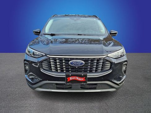 Used 2024 Ford Escape Platinum AWD/4WD image 2
