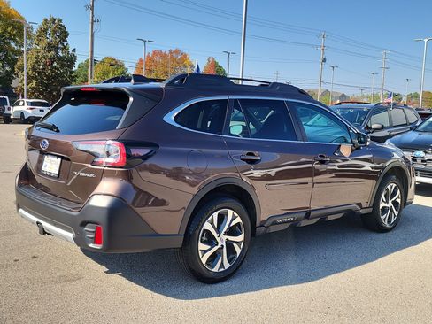 Used 2022 Subaru Outback Limited image 3