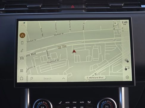 Certified 2023 Land Rover Range Rover SE image 18