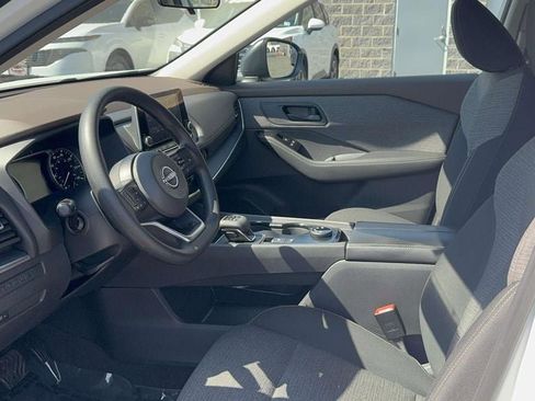 Used 2022 Nissan Rogue S image 13