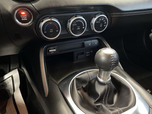 Used 2021 MAZDA MX-5 Miata RF Grand Touring image 15