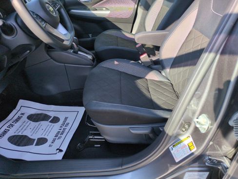 Used 2018 Nissan Kicks SV FWD image 13