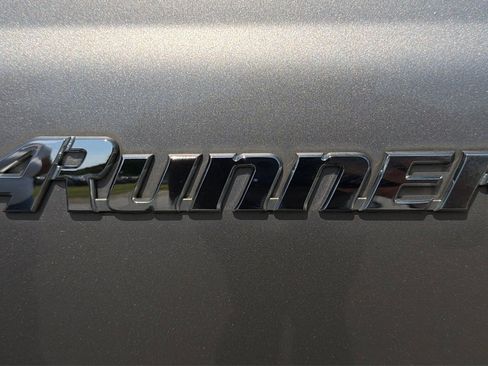 Used 2002 Toyota 4Runner SR5 image 43