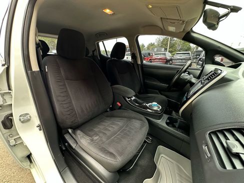 Used 2013 Nissan Leaf SV w/ LED & Quick Charge Pkg image 4