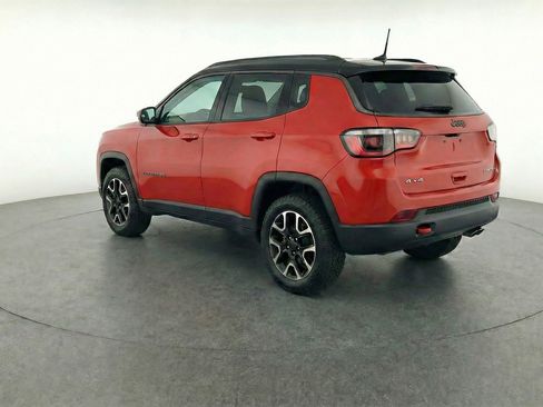 Used 2025 Jeep Compass Trailhawk image 6