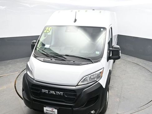 Used 2025 RAM ProMaster 2500 w/ Convenience Group FWD image 23