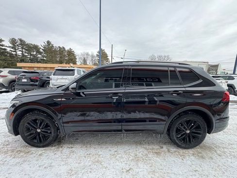 Used 2022 Volkswagen Tiguan SE R-Line AWD/4WD image 4