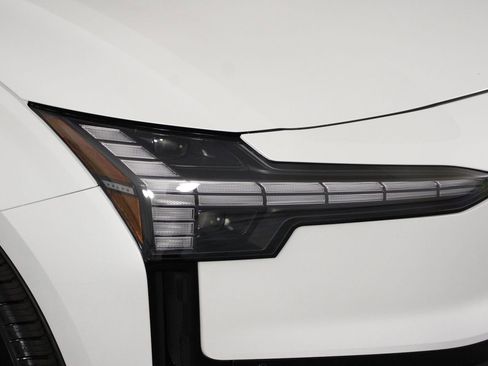 New 2026 Volvo EX30 Plus image 13