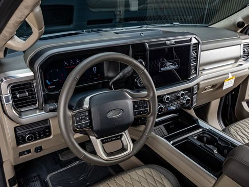 Used 2026 Ford F250 Platinum w/ Platinum Plus Package AWD/4WD image 17