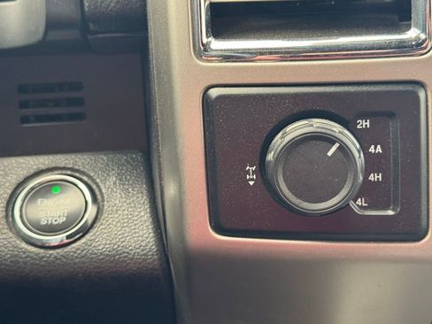 Used 2015 Ford F150 Lariat image 21